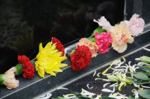 Chinese Funeral flowers for condolences, white and yellow chrysanthemum